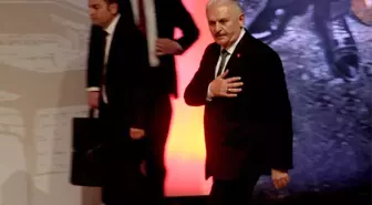 Başbakan Yıldırım: 'Küçük Siyasi Hesaplar İçin Büyük İnsanlık Değerleri Kurban Verilmektedir'