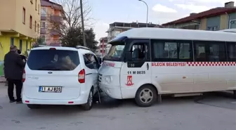 Bilecik'te Trafik Kazası: 2 Yaralı