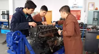 Mercedes'in Desteklediği Lise Ürettikleriyle Yılda 2 Milyon TL Kazandı