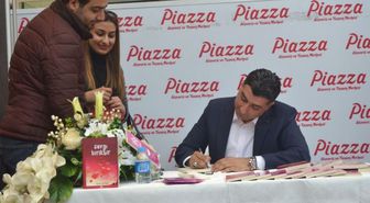 Şanlıurfalı Yazar Niyazi Kocadağ'dan Piazza'da İmza Günü