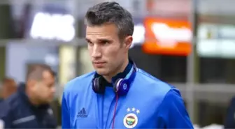 Fenerbahçe, Van Persie'nin Menajeriyle Görüştü: Kendinize Kulüp Bulun