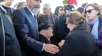 Gazeteci Tayfun Talipoğlu, Gözyaşları ve Alkışlarla Uğurlandı