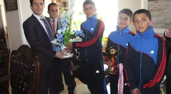 Kaymakam Öztürk Dereceye Giren Sporcuları Kabul Etti