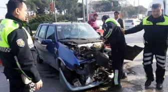 Manisa'da Trafik Kazaları: 6 Yaralı