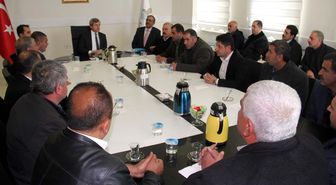 Vali Çınar, Esnafla 'Dere Üstü' Projesini Konuştu