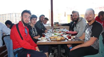 Bilecikspor, Pazaryeri Maçı Öncesi Kahvaltıda Bir Araya Geldi