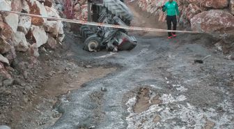 Traktörün Devrilmesi Sonucu Üzerine Çimento Dökülen Seracı Can Verdi