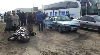 Otomobille Çarpışan Motosikletin Sürücüsü Yaralandı