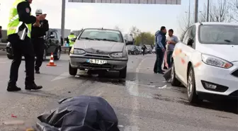 Yolun Karşısına Geçmek Isterken Canlarından Oldular