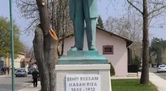 Şehit Ressam Hasan Rıza'nın Heykeli Açıldı