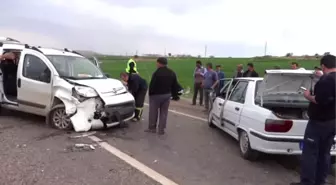 Besni'de Trafik Kazası: 5 Yaralı