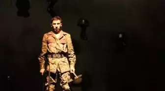 Karıncalar- Bir Savaş Vardı' Oyununun Galası Yapıldı