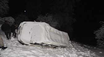 Minibüs Uçuruma Devrildi: 1 Ölü, 14 Yaralı