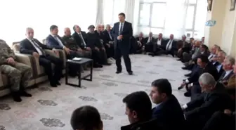 AK Parti'li Özbek'ten Dayanışma Yemeği