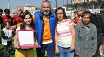 Nazilli Belediyespor'a Öğrencilerden Moral Ziyareti