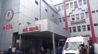 Bakan Fikri Işık'ın Konvoyunda Kaza: 5 Yaralı