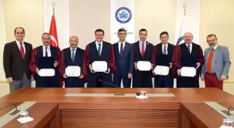 Eskişehir Milli Eğitim Müdürleri Esogü'de Mezuniyet Cübbesi Giydi