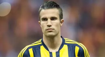 Fenerbahçe, Robin van Persie'yi Göndermek İçin Elinden Geleni Yapıyor