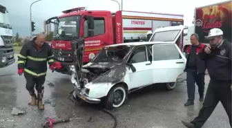 Hasta Taşıyan Ambulans Otomobille Çarpıştı: 4 Yaralı