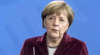 Merkel, MİT'in Fetöcülerle İlgili Listesini Basından Öğrenmiş