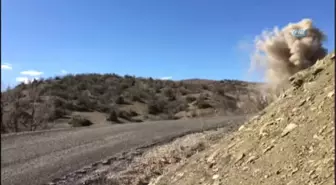 Teröre Darbe...sığınakları Yerle Bir Edildi