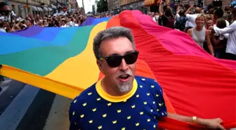 Gökkuşağı Bayrağının Yaratıcısı Gilbert Baker Hayatını Kaybetti