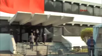 Fransa'da Halk Oylamasına Büyük Ilgi