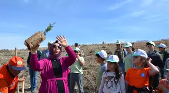 Korkuteli İlçesinde Bin 200 Fidanı Toprakla Buluştu