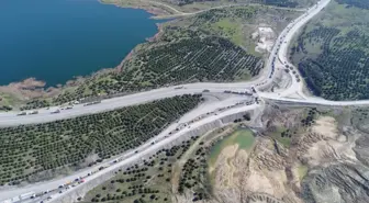 Kuyruk Kilometrelerce Uzadı: Havadan Görüntülendi