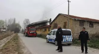 Mantar Üretim Tesisinde Yangın Korkuttu