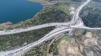 Kilometrelerce Hafriyat Kamyonu Kuyruğu Havadan Görüntüledi
