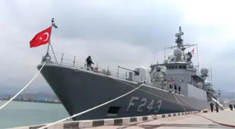 Türk Savaş Gemileri Batum'da