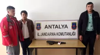 Benzinlikte Çalışan Pompacı, Hasta Annesi İçin İş Yerini Soydu