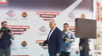 Başbakan Yıldırım: 'İzmir Düşmanı Denize Döktü Ama Bir Densiz Çıkmış Diyor Ki 'Evet Verenleri...