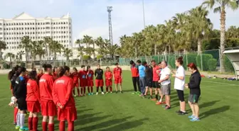 İşitme Engelli Bayan Futbol Milli Takımı, Olimpiyatlara Manavgat'ta Hazırlanıyor