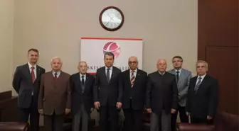 Türk Hava Kurumu Eskişehir Şubesi'nin Yeni Yöneticileri Vali Çelik'i Ziyaret Etti