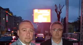 Uşak'ta CHP İtiraz Etti, Bilboardlardaki 5 'Evet' Afişi Kaldırıldı