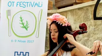 Alaçatı'nın Büyülü Atmosferinde Festival Kokteyli