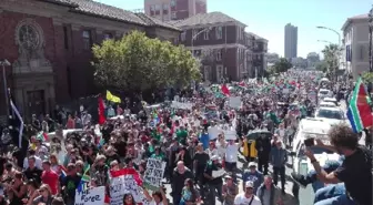 Güney Afrika'da Başkan Zuma ve Yolsuzluğa Karşı Protesto