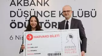 Akbank 'Y-Kuşağı Banka Tasarımı' Birincisini Harvard Yaz Okulu'na Yolluyor