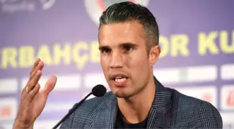 Fenerbahçeli Robin van Persie: Katar ve Çin İddiaları Komik