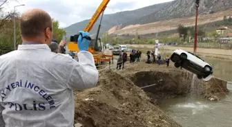 Yeşilırmak'a Uçan Otomobil Çıkarıldı