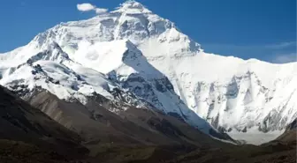 Everest Dağı'nın Yüksekliği Yeniden Ölçülecek