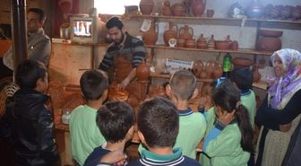 Kaymakam Çocukların Kanka'sı Oldu