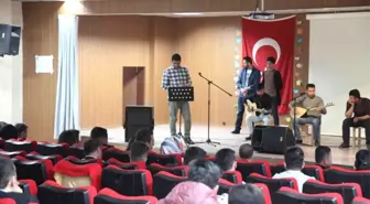 Kulplu Öğrenciler Polise Moral Programı Düzenlendi