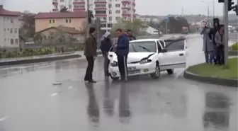 Sungurlu'da Zincirleme Trafik Kazası: 4 Yaralı