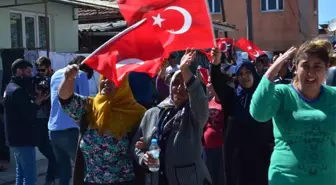 Başkan Yıktı, Romanlar Oynadı