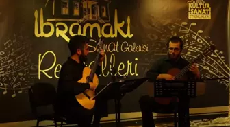 Kuşadası'nda İkili Gitar Resitali