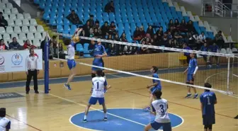 Voleybol Müsabakaları Devam Ediyor