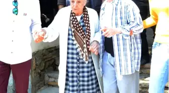 Fatma Girik Oyunu Kullandı, Memduh Ün'ün Mezarına Koştu